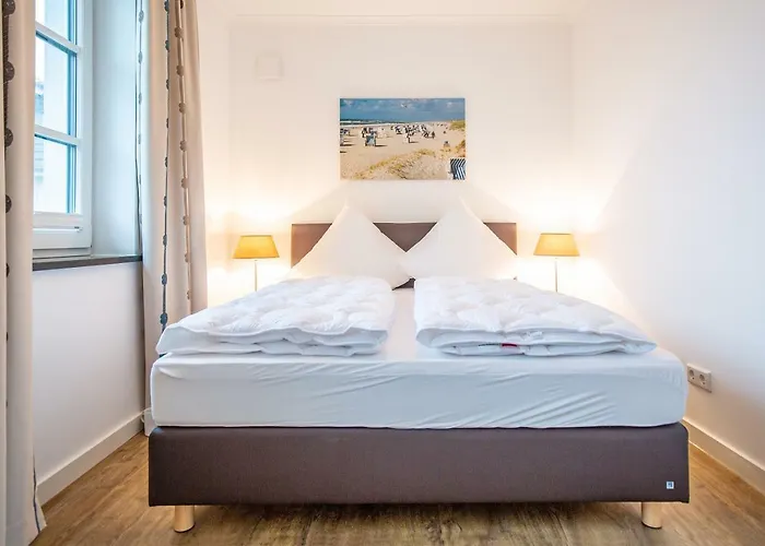 Dünenrose 4 Wolkenlos Börgerende-Rethwisch